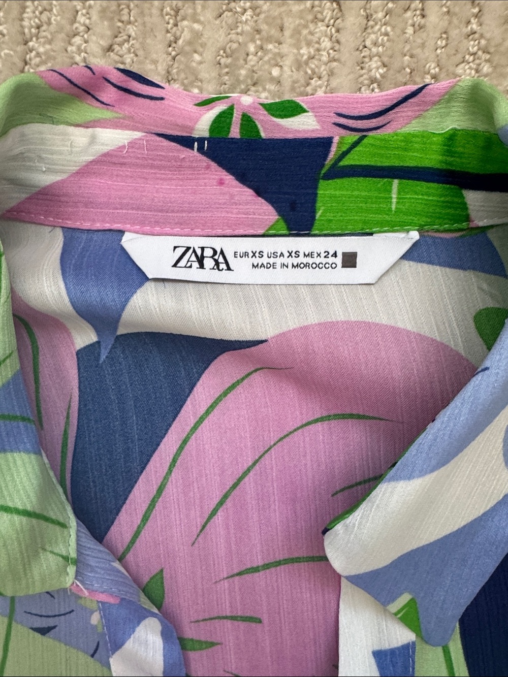 Zara Tropical Floral Button-Up Shirt in Green, Pink & Blue - Picture 4 of 6